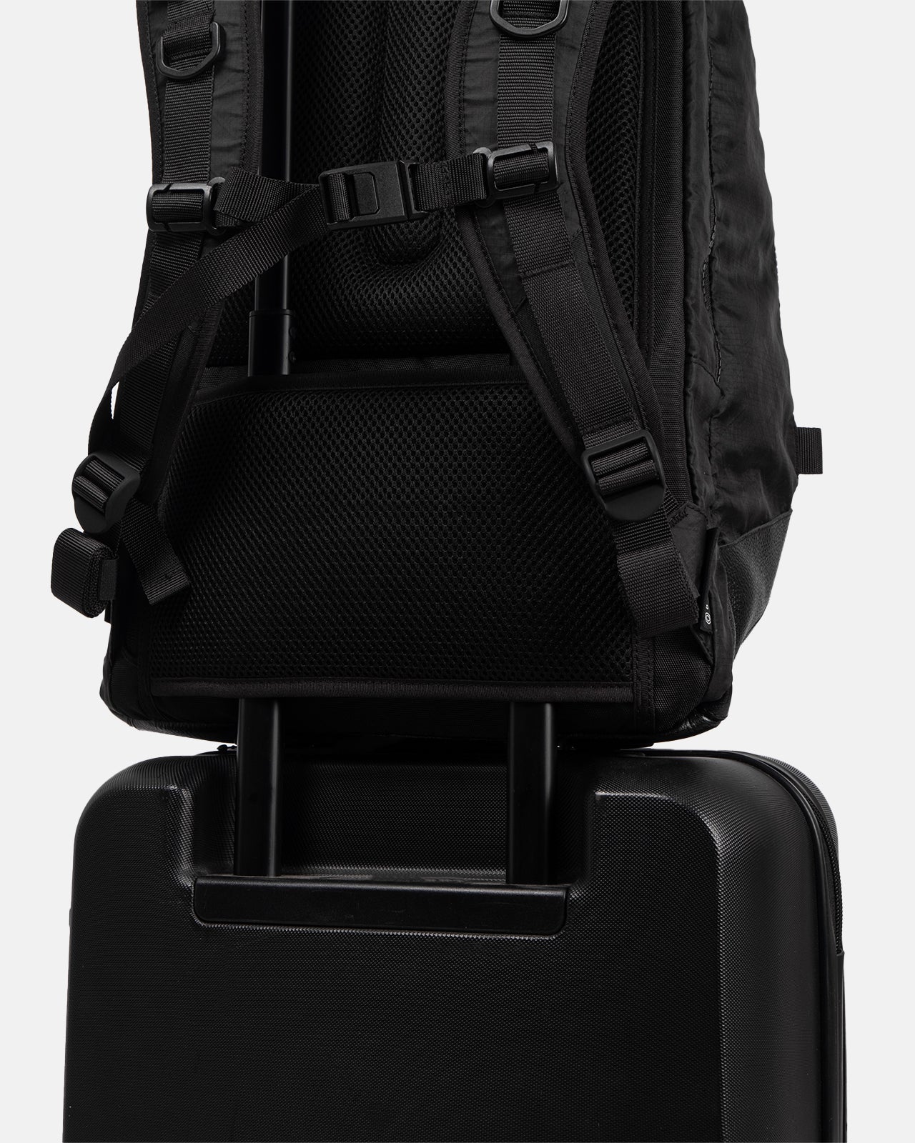 R102-ADV 
